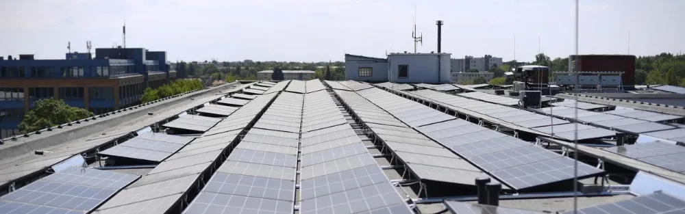Un techo, un ajuste perfecto: lecciones de diez años de servicio al mercado solar japonés